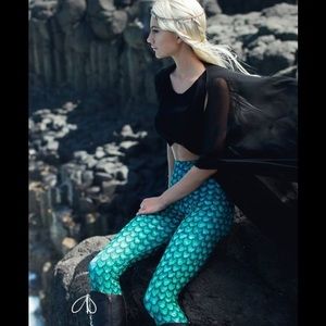 BlackMilk GOT Leggings